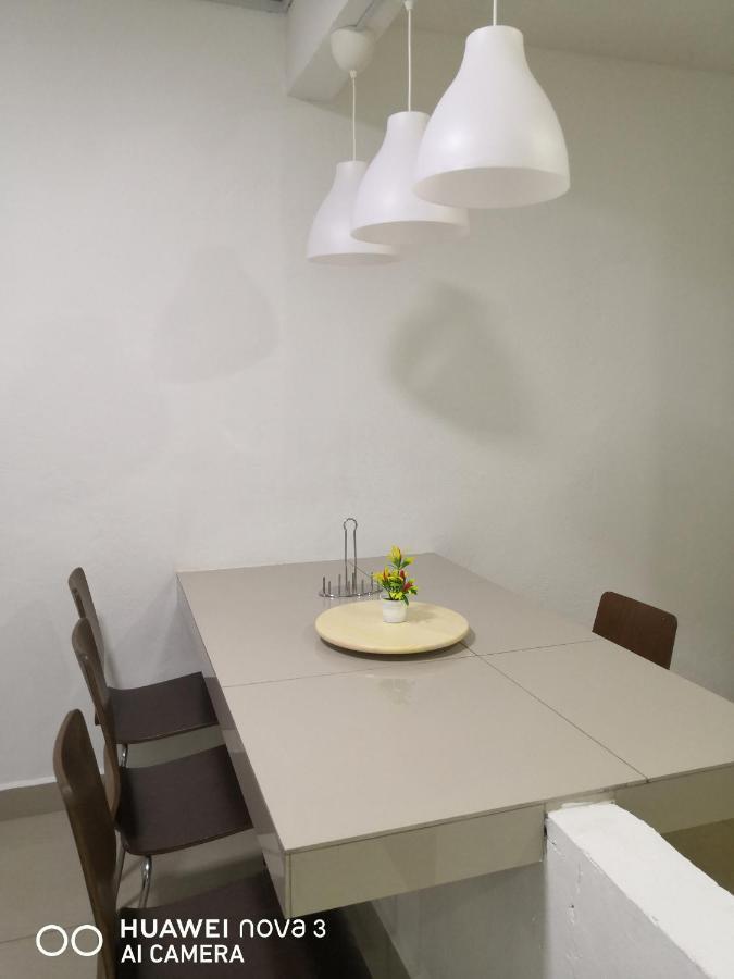 Abah 2 Room Homestay Pasir Gudang Extérieur photo