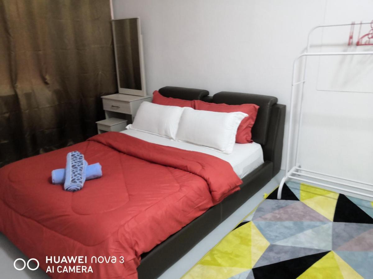 Abah 2 Room Homestay Pasir Gudang Extérieur photo